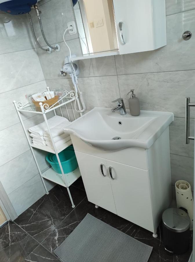 Happy Apartment Карловац Экстерьер фото