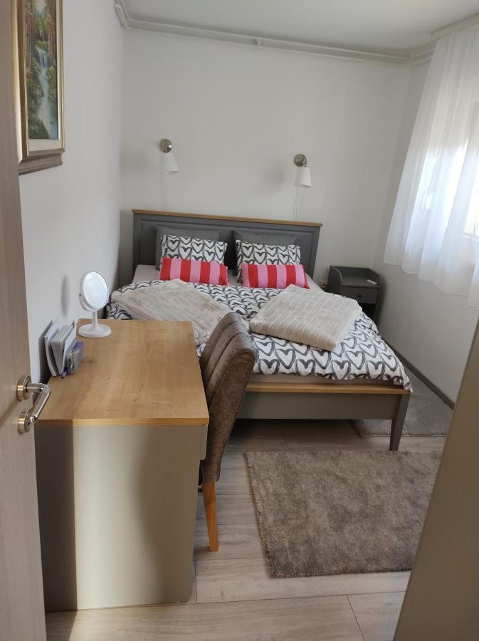 Happy Apartment Карловац Экстерьер фото